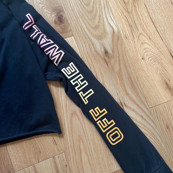 VANS || Off The Wall Black Long Sleeve Crop Top Size Medium - Picture 3 of 7